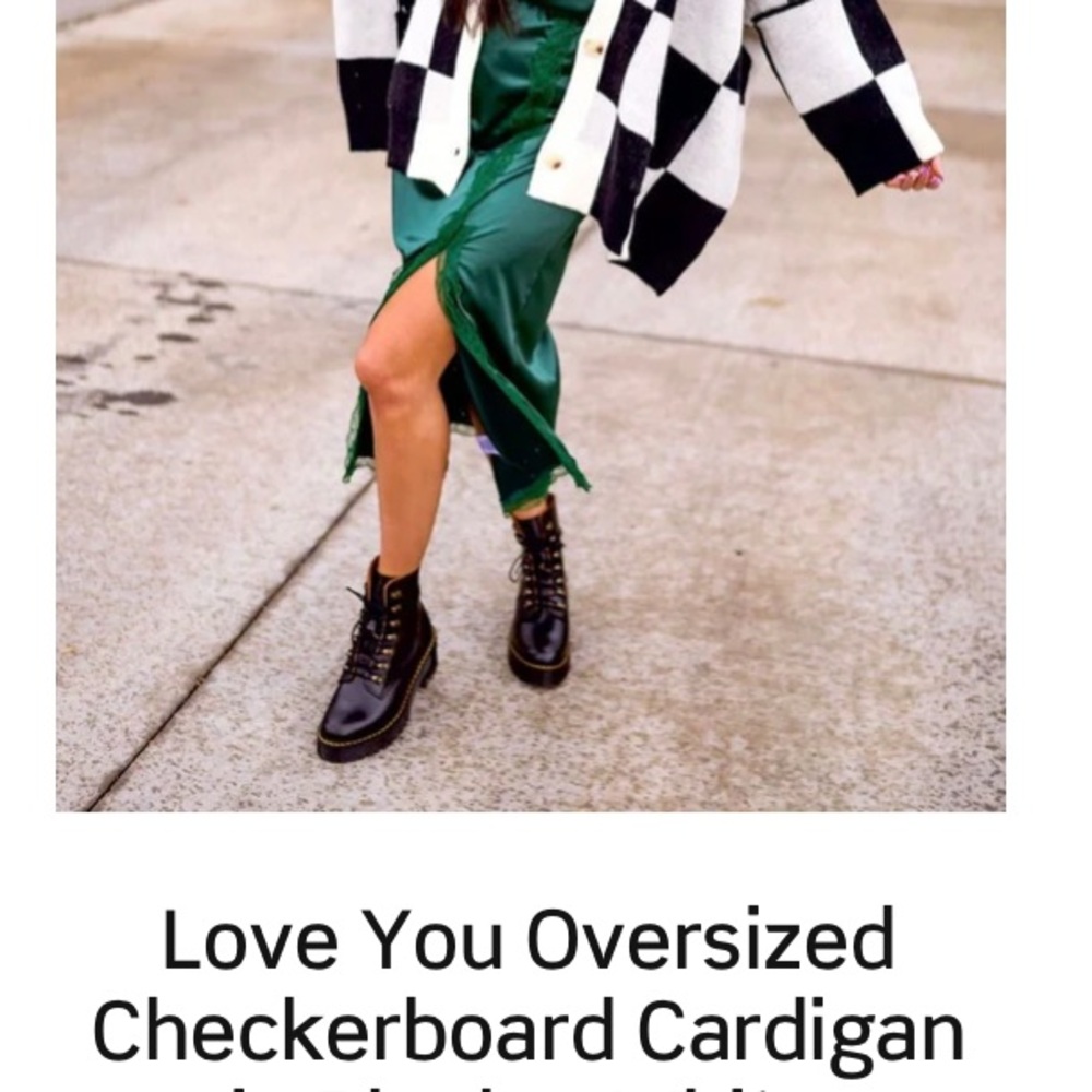 Oversized Checkerboard Cardigan LaLa S/M exciting and vibrant